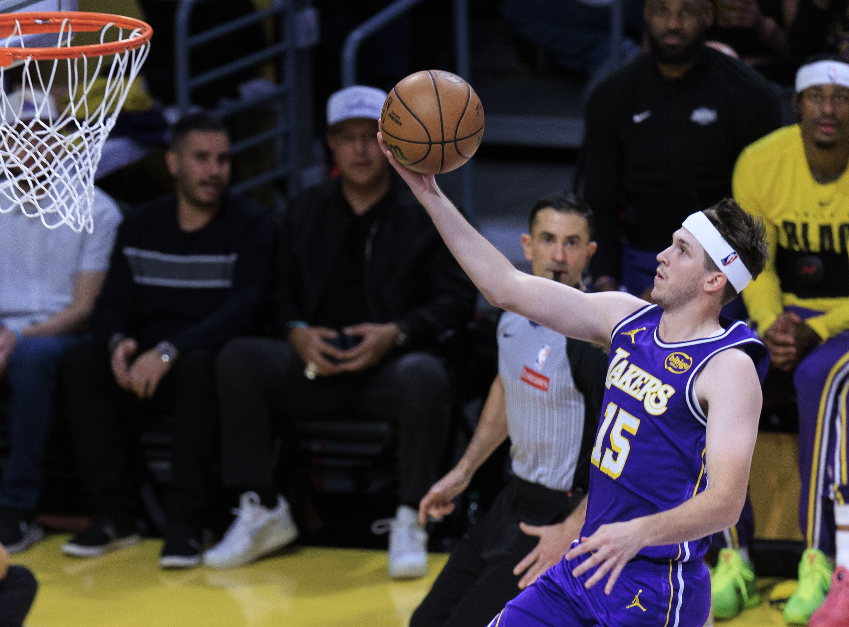 2026世界杯高清赛事直播平台-湖人2将回暖彻底拔高上限！里弗斯连爆三场，艾顿统治内线攻守！